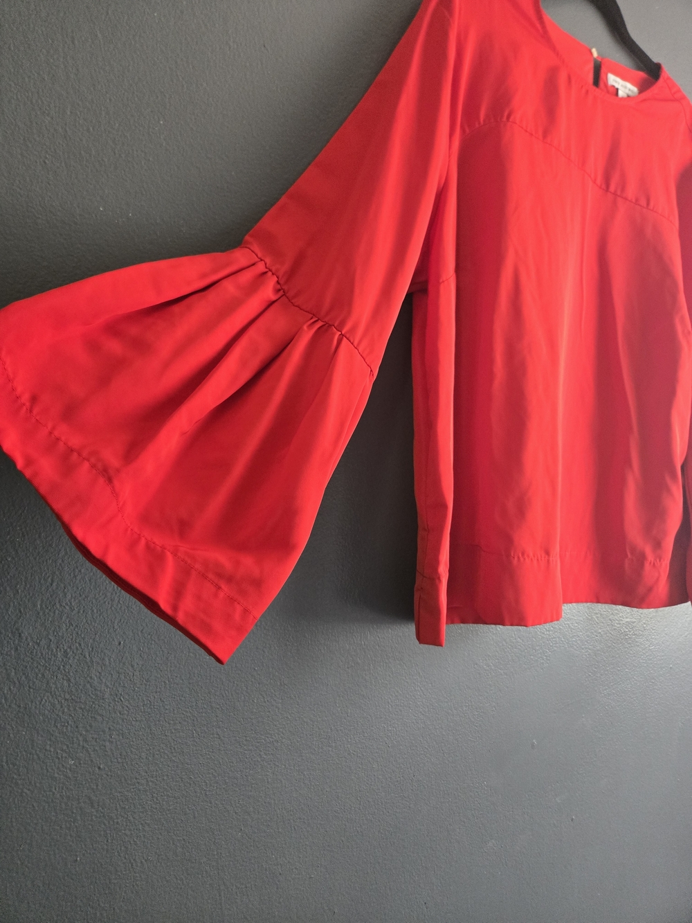 Free Assembly Red Bell-Sleeve Round Neck Blouse XL - Picture 4 of 8